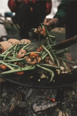 Robens Bighorn Pfanne, 3-Beinig, 48x44x23cm, Schwarz -Campingausrüstung 117350 0 10