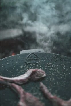 Robens Bighorn Pfanne, 3-Beinig, 48x44x23cm, Schwarz -Campingausrüstung 117350 0 2