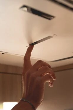 OFF By IndelB Plein-Aircon Dachklimaanlage, 12V -Campingausrüstung 84352 9