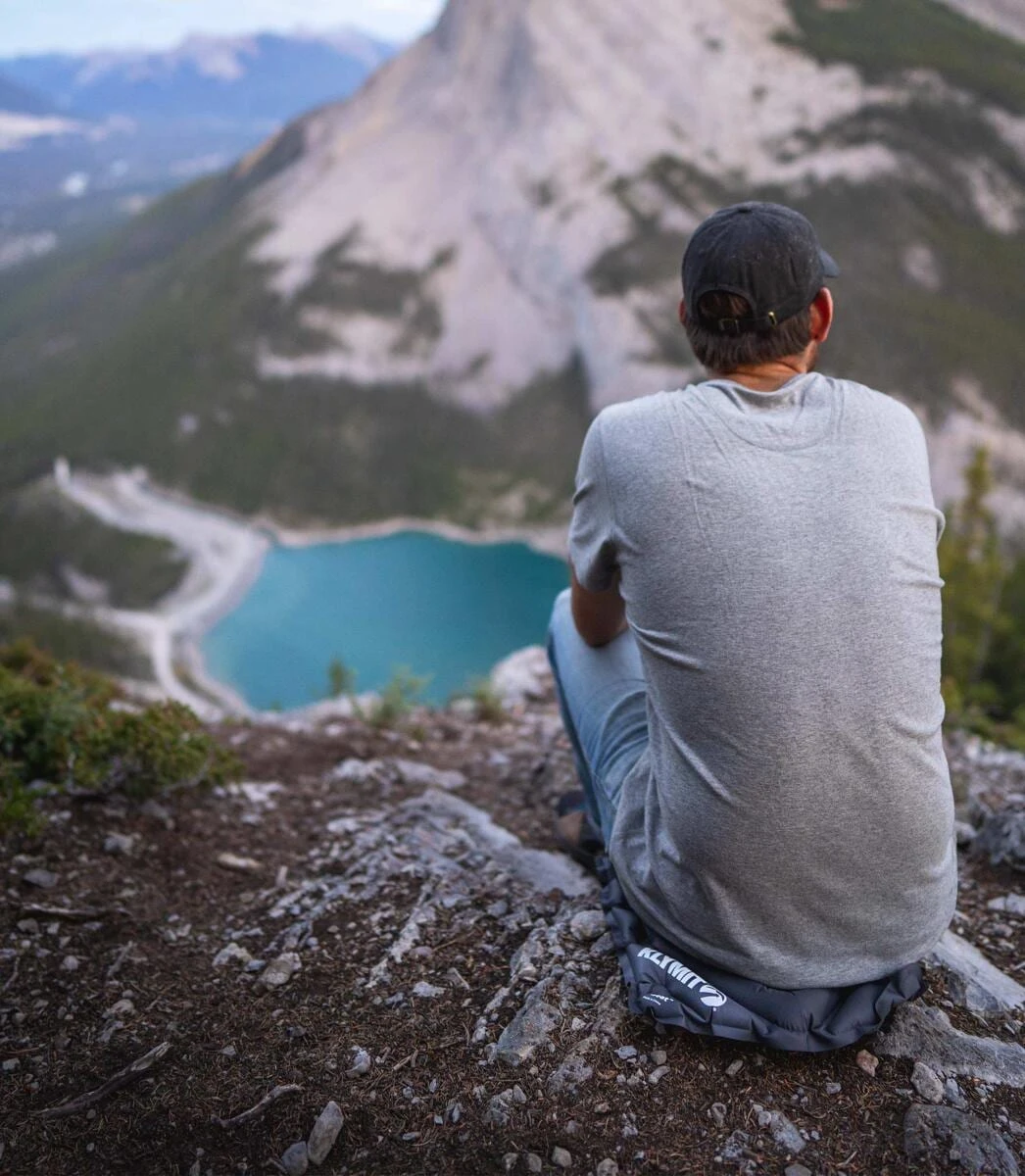 Klymit V Sitzkissen, 37x34x4cm, Grau 6 Klymit V Sitzkissen, 37x34x4cm, Grau – Bild 4